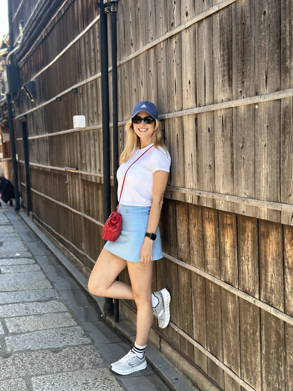 Sofía paseando en Japón